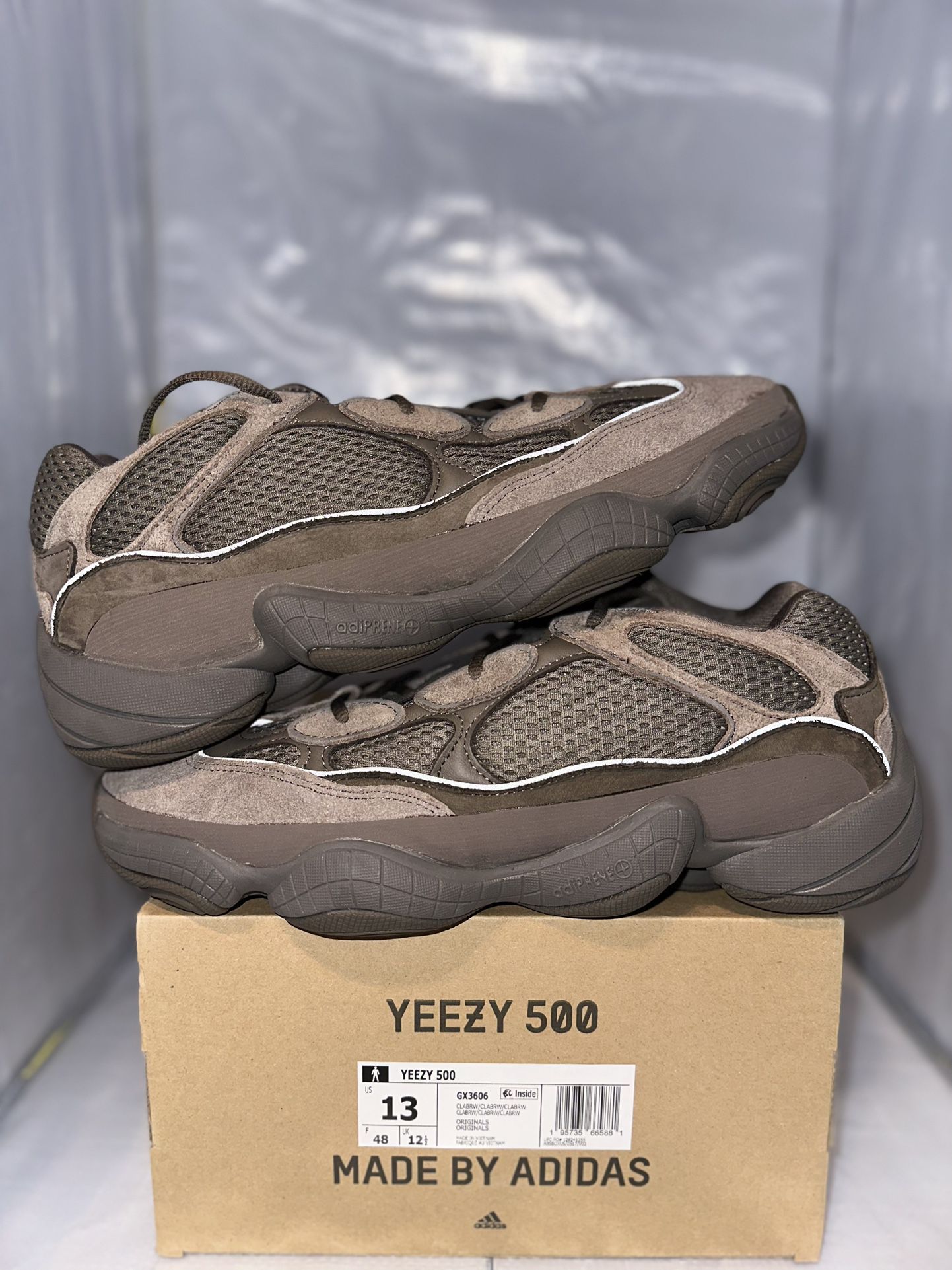 adidas gazelle silver green womens Yeezy 500 Clay Brown – sneakerzonik main image 0