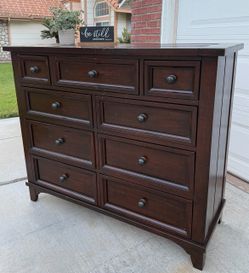 Beautiful Dark Brown Solid Wood 9-Drawer Highboy Dresser