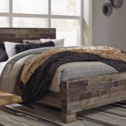 Rustic Queen Bed Frame 