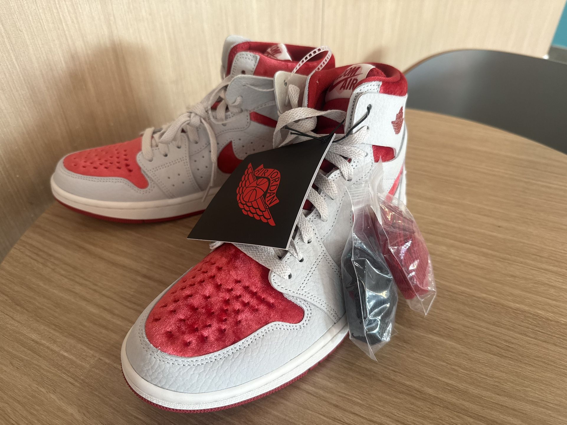 Jordan 1 Anytime, Anywhere. Red Valour On Grey Leather, 3x Color Laces