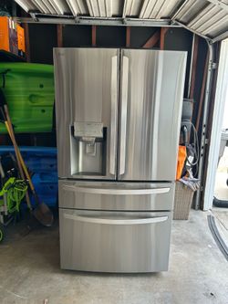 LG craft ice maker with craft ice