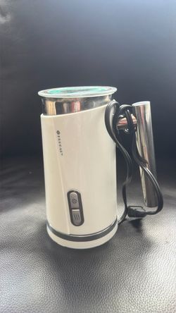 Coffee creamer frother