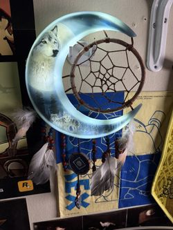 The Bradford Exchange Al Agnew Wolf Art Dreamcatcher Wall Decor Lights Up 