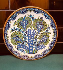 Beautiful vintage handmade Keramic hand decorated ceramic plate from Greece