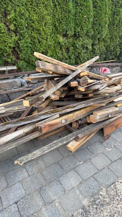 Cedar fence wood used - Beaverton
