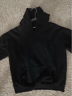 Black essential hoodie
