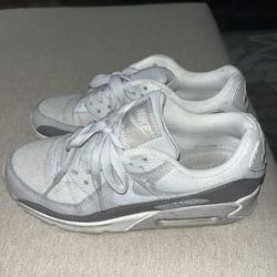Women’s Size 7 Nike Shoes Air Max 90