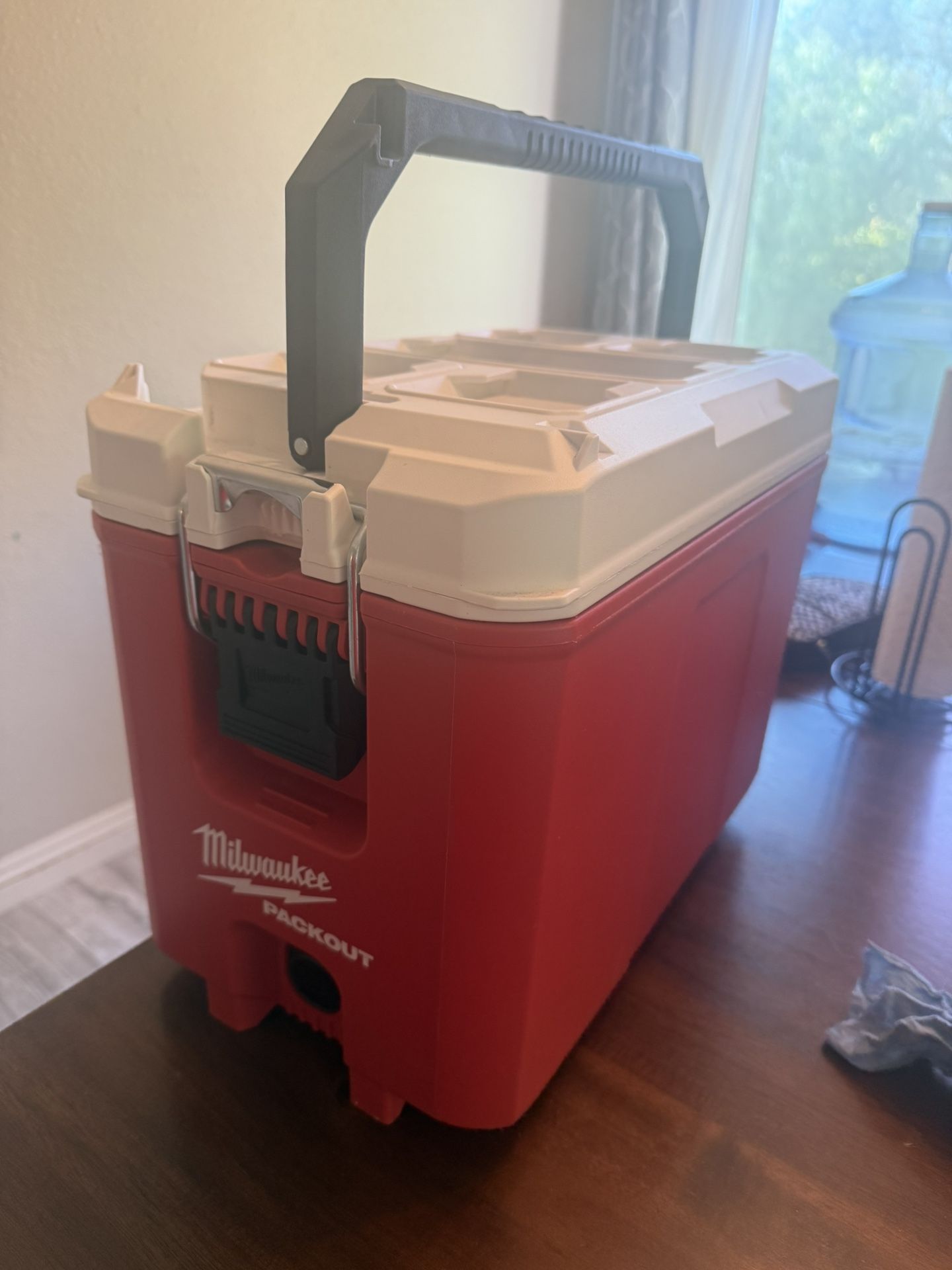Milwaukee Pack Out Ice Chest