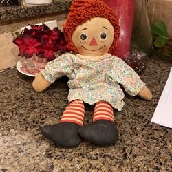 Antique Raggedy Ann Doll with wind up music and key