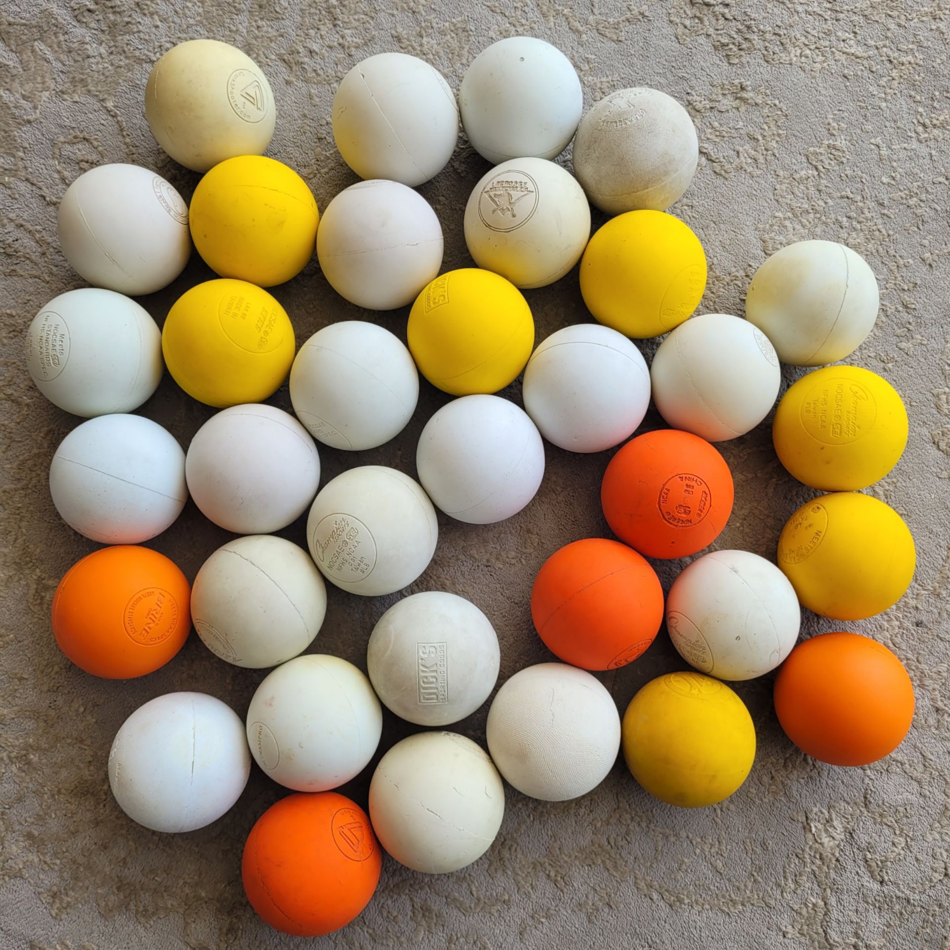 ๐ฅ $2 Each OBO 35 Lacrosse Balls Bulk Lot Practice Training Game Ready Sports Gear Drills LAX Field Lacross Sports ๐
Overall Good preowned conditio