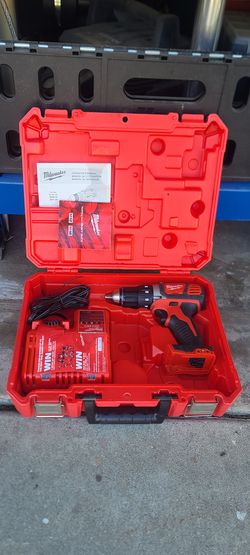 Milwaukee Drill Driver 18 Volt w/ Charger. (No Batterery)