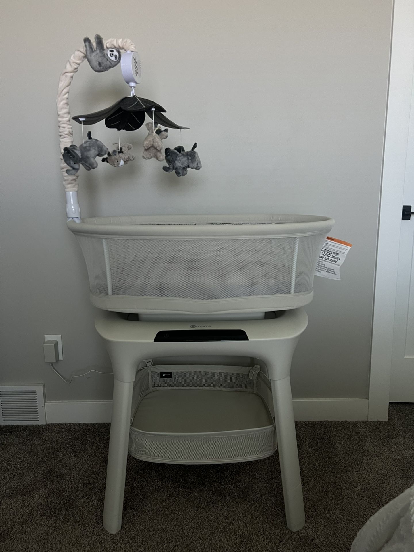 4moms mamaRoo sleep bassinet