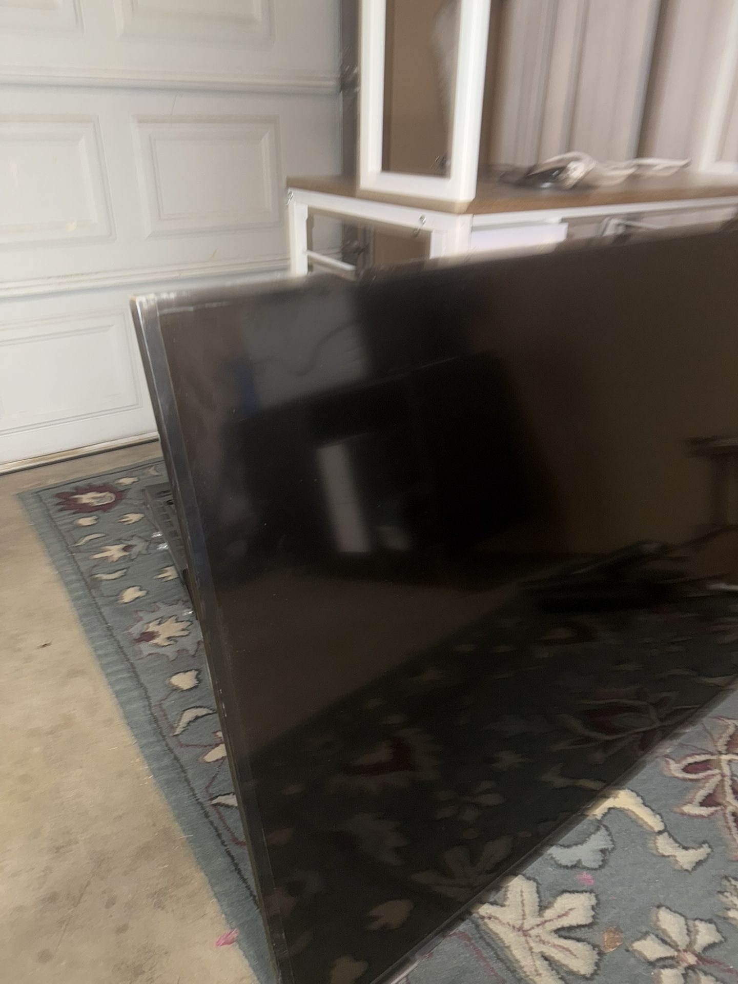 6’5 Smart TV
