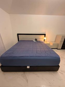 King size bed