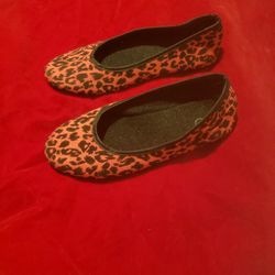 Women's Pink And Black Canvas Shoes