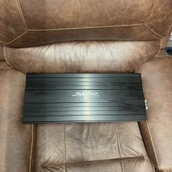 Skar Skv 3500.1 / Custom Box Tuned To 34hz/ 2 Vxf 12’s