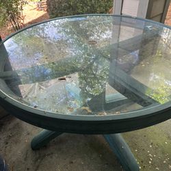 Green Patio Table Set W/ 5 Chairs