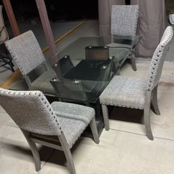 Dinner Table ( 4 Chairs )