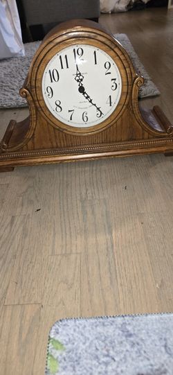 Howard Miller Mantle Clock
