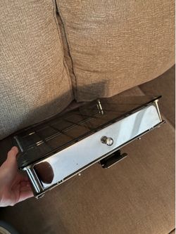 Kpod organizer with glass top