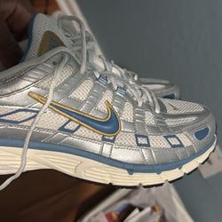 Blue Nike p-6000