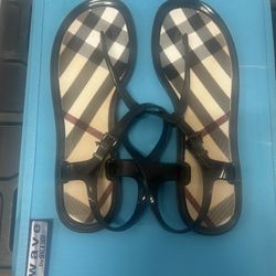 BURBERRY black / nova check jelly thong sandals Size 10 USA