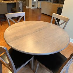 Dining table With Chairs And Leafs 