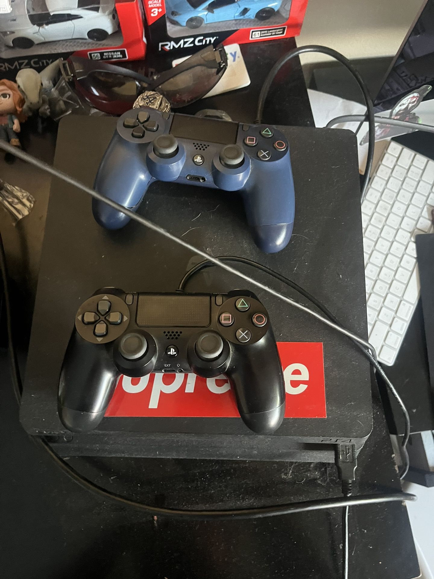 PS4