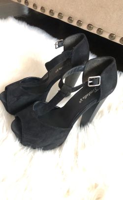 Heels size 7