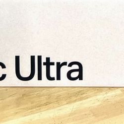Sonos Arc ultra sound bar color white brand new sealed includes warranty one year