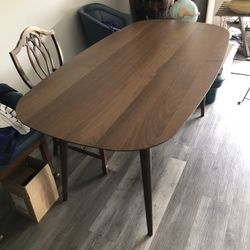 Dania Juneau Dining Table