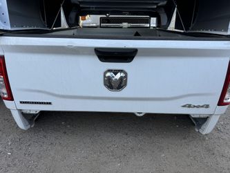 Ram Gate new Take Off  Fits 19-24 Has Scratch 