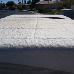 ATTENTION NEED A GOOD NIGHTS SLEEP? DEAL OF THE DAY 12 " therapeutic Cooling Memory Foam Mattress And 10" Boxspring