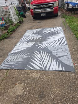 Beautiful 6x8 outdoor patio carpet