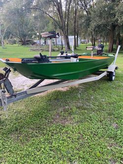 Bass boat