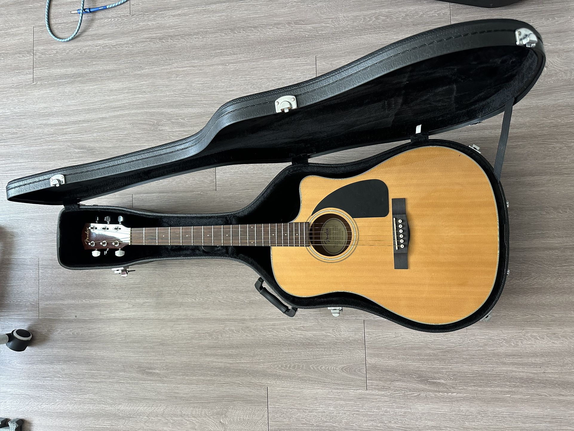 Fender Acoustic Electric With Case