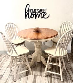 Round Pedestal Dining Table with 4 Chairs