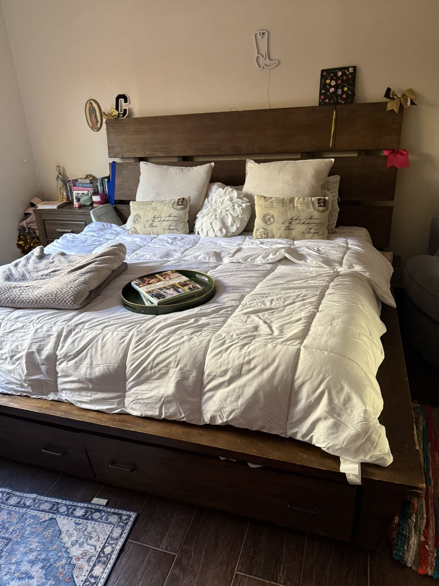 King Living Spaces Bed Frame