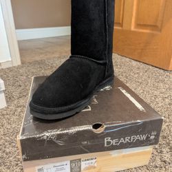 Bearpaw Size 9/10