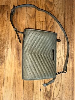 BRAND NEW W/O TAGS  FALL STYLE STEVE MADDEN PURSE 25$