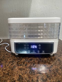 Food dehydrator machine