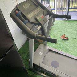 Gold’s Gym Treadmill