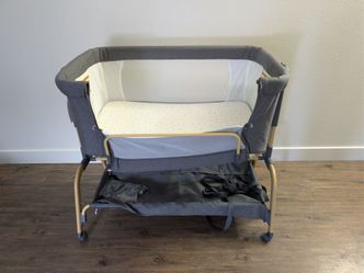 Baby bassinet co-sleeper