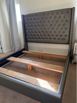 ASHLEY FURNITURE KING BEDROOM SET