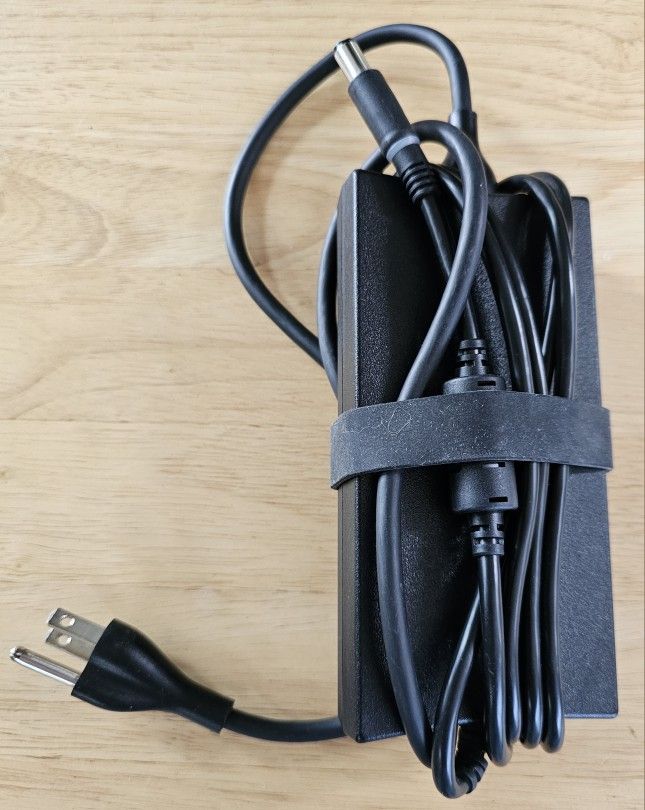 Original Dell DA130PE1-00 AC Power Adapter Charger