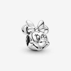 Pandora Disney Minnie Portrait Charm