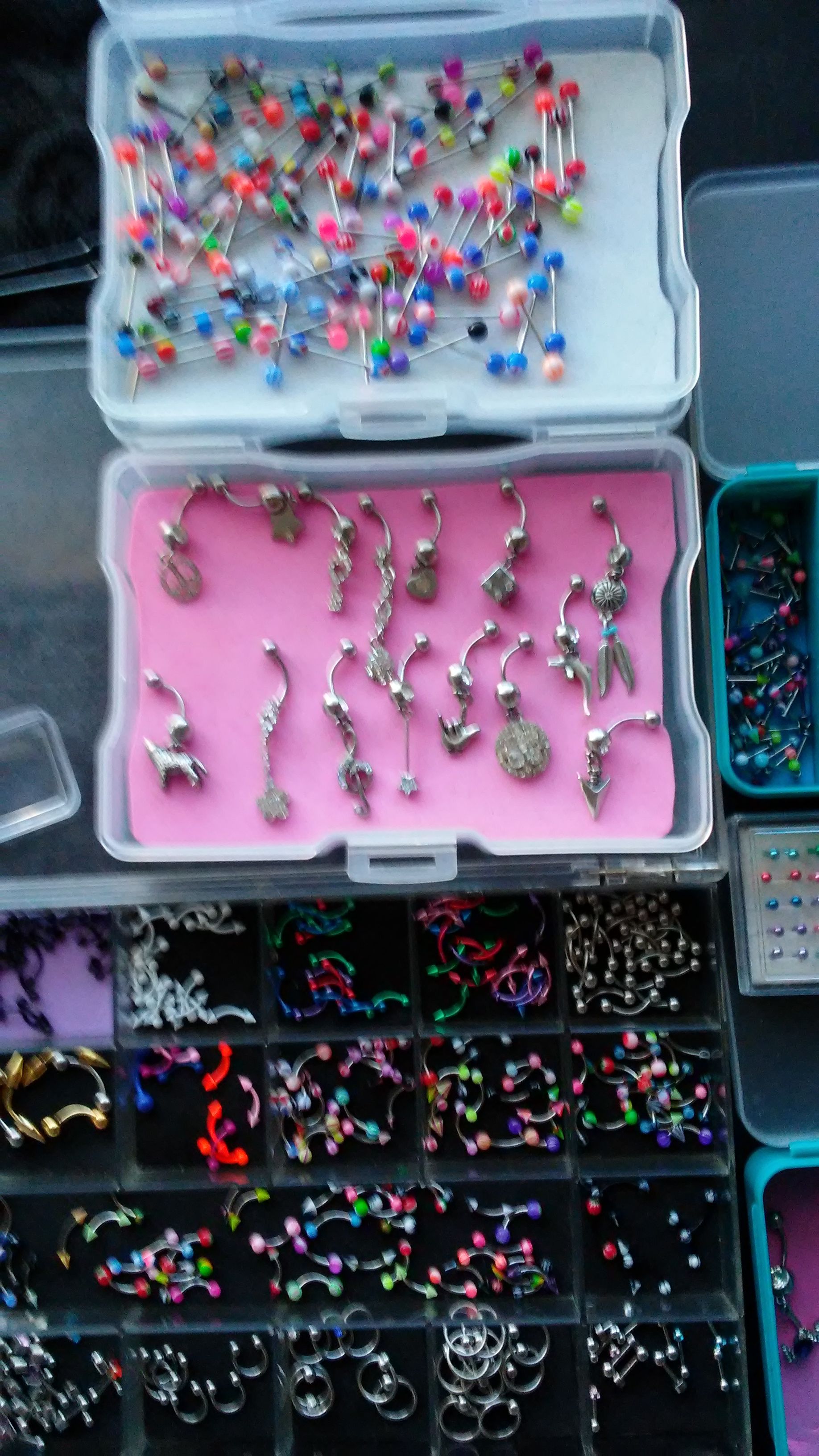 Awesome deal over 1,000 pieces of body jewelry of All Sorts brand new take all $200 special