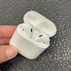 Apple AirPods 1st Gen with Charging Case Bluetooth Headphones 