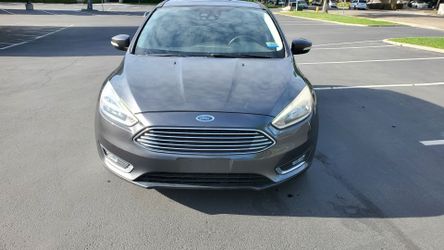 2016 Ford Focus titanium