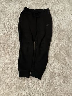 Black Nike tech size L